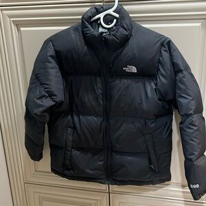 The North Face Boys Large 14-16 is in excellent condition.